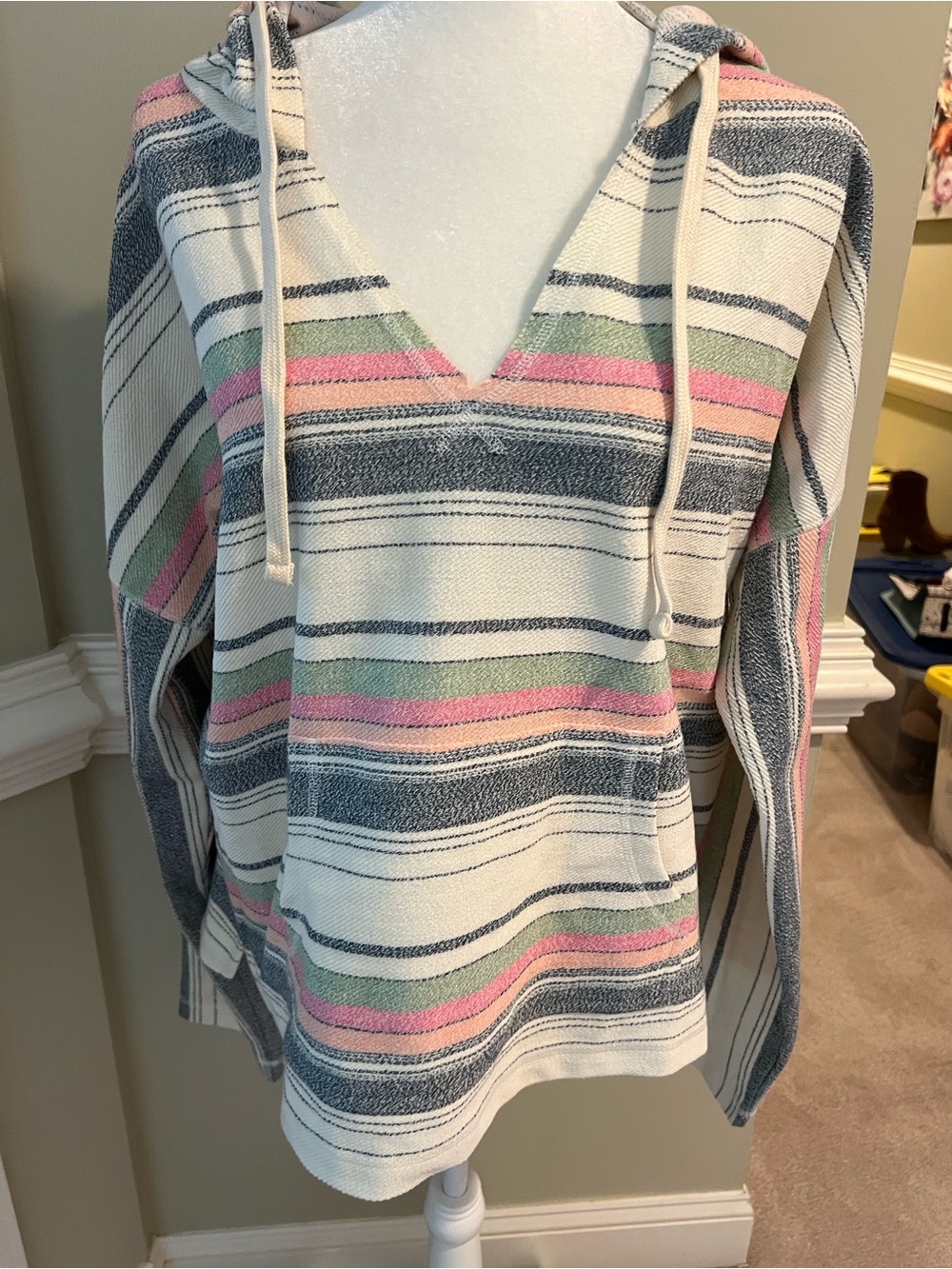 O'Neill Cream Lounge Suit with Pink, Green, Peach & Black Stripes, NWOT (L&XL) - Picture 12 of 15